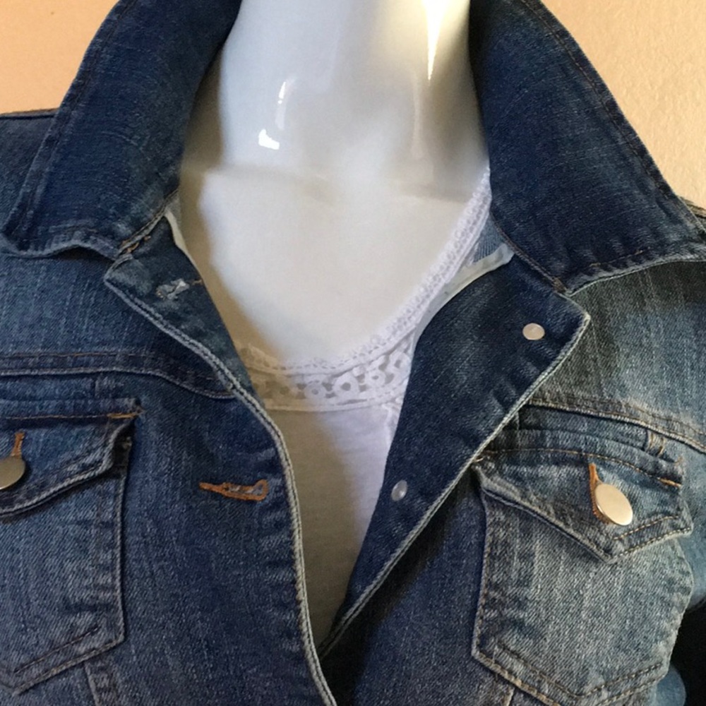 Cropped Jean Jacket - Picture 2 of 6